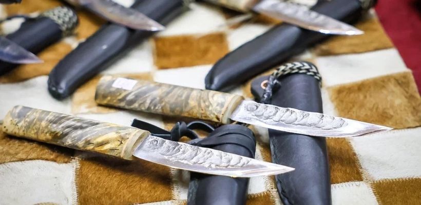 Депутат Госдумы потребовал проверить блогера на предмет экстремизма и искажения истории после видео о якутских ножах и ВОВ