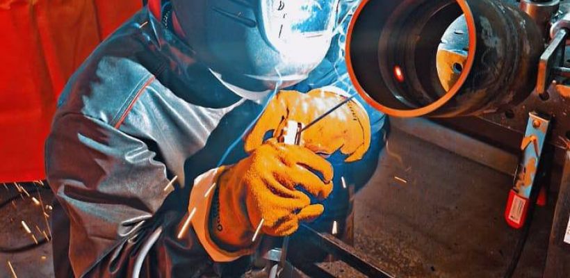 Идет ли якутская молодежь в сварщики?