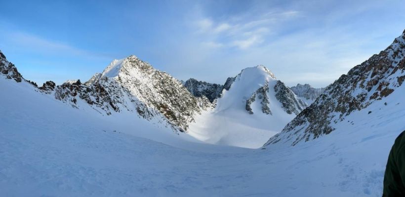 Турист из Швейцарии отправится покорять гору Победа в Якутии