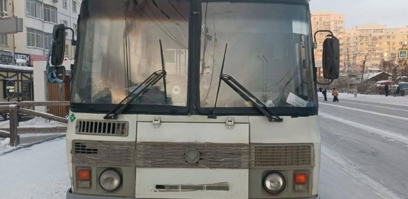 В Якутске получил травмы ребенок, упав внутри движущегося автобуса
