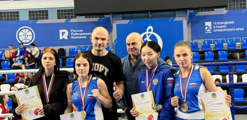 Якутские боксерши успешно выступили на чемпионате ДФО