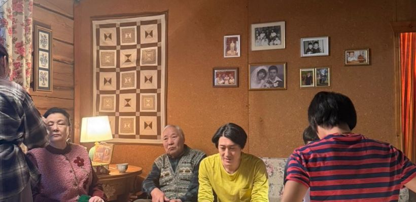 Японский актер угостил съемочную группу саке из родной префектуры