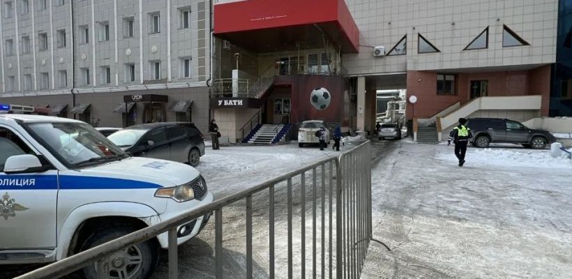 Фотофакт: Площадь Орджоникидзе перестанет быть парковкой