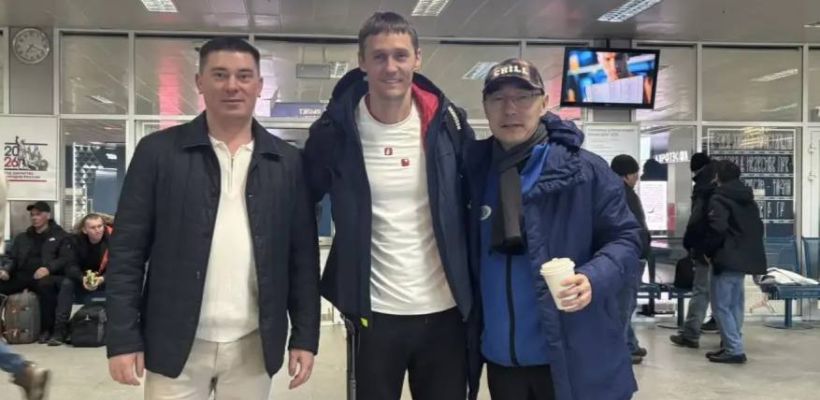 Фотофакт: Легенды лыжных гонок Крюков и Бессмертных в Якутске