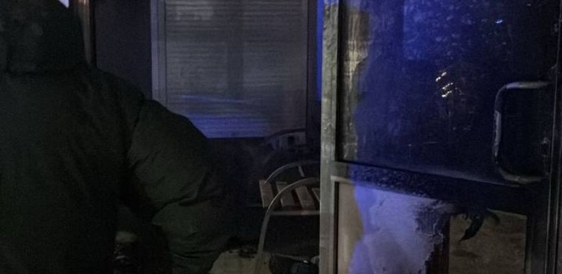 В Якутске возбуждено уголовное дело об убийстве мужчины, обнаруженного в павильоне автобусной остановки