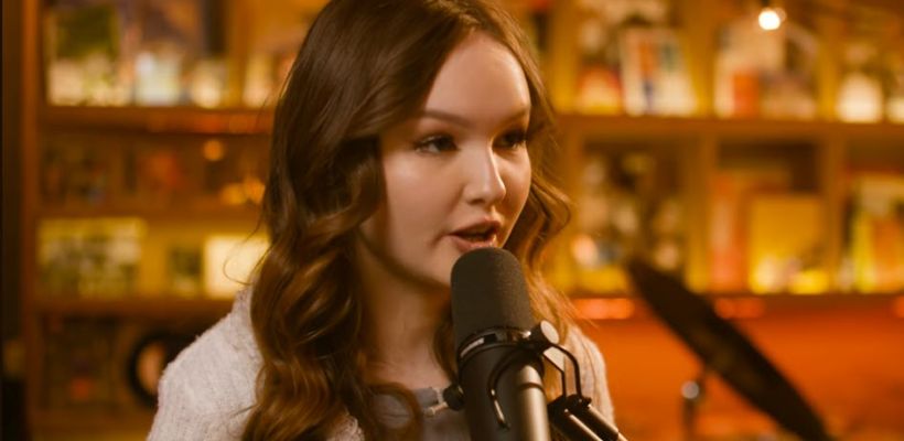 "Девочка со стаканчиками" Арина Данилова сообщила, что, наконец, стала независимым артистом