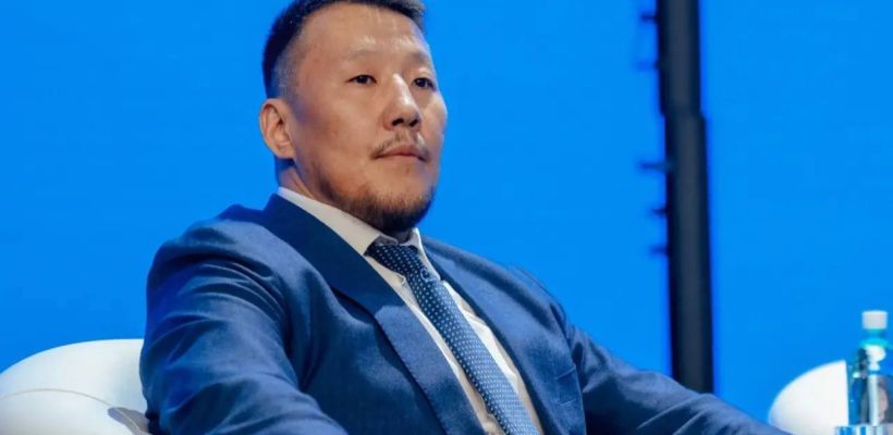 Садовников представил нового руководителя Союза строителей Якутии вместо Айхала Габышева