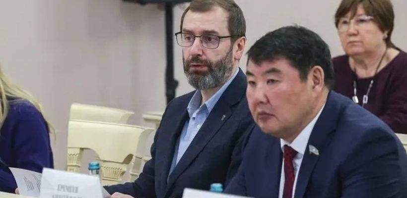 В Петербург - за ограничением льгот? Спикер Ил Тумэна поднял проблему "двойных" льгот