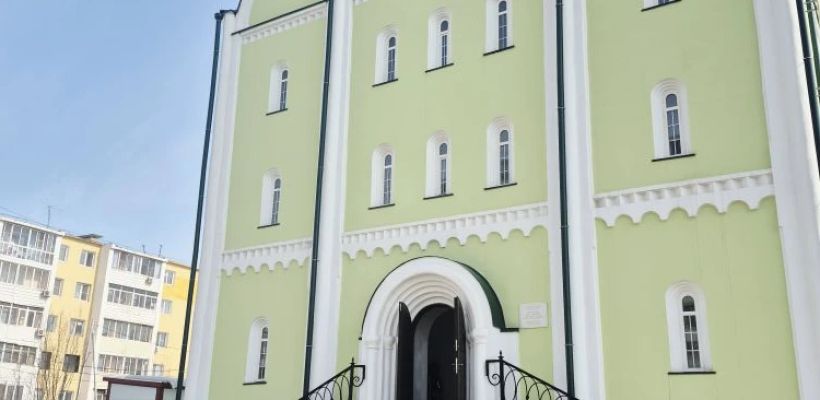 Фотофакт: В самом молодом храме Якутска отмечают Пасху