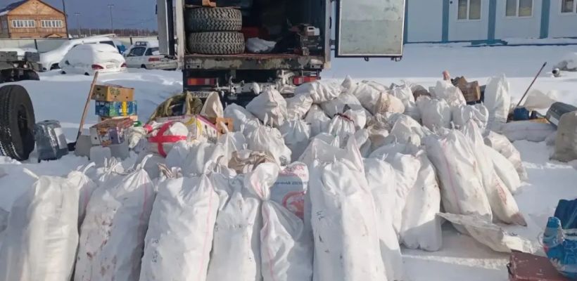 В Якутии сотрудники ГАИ остановили фуры, груженные колымским осетром, занесенным в Красную книгу