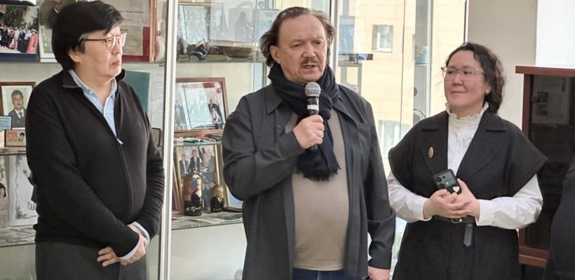 В Якутске открылась выставка в честь журналиста Ивана Ушницкого