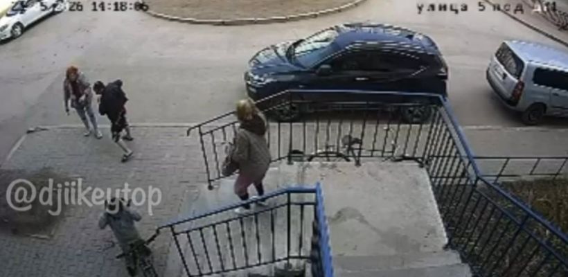 В 203 микрорайоне Якутска мужчина ранил сожительницу на глазах у прохожих