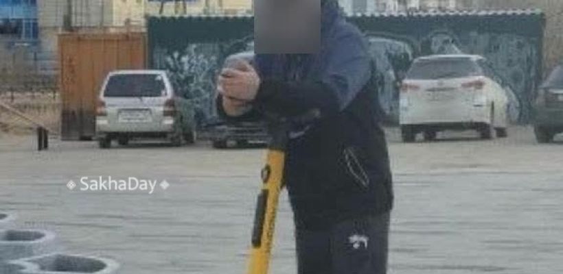 В Якутске два парня уговаривали детей выйти на тонкий лед