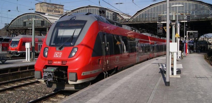 С 1 июня дети от 10 до 16 лет смогут путешествовать на поездах без сопровождения взрослых