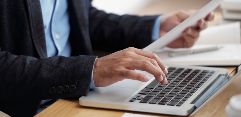 ФСБ может начать официально курировать работу департамента информационной безопасности в Минцифры - РБК