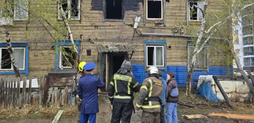Мужчина погиб при пожаре в двухэтажном доме в Якутске