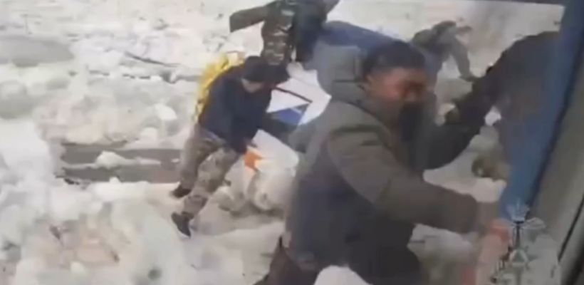 Глава Олекминского улуса Николай Харбин залег на дно после элитной охоты. Но его соратники не сдаются
