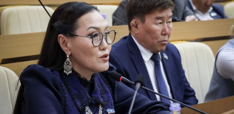 Депутаты Ил Тумэн устроили на сессии пиар-компанию к предстоящим выборам в Госдума РФ