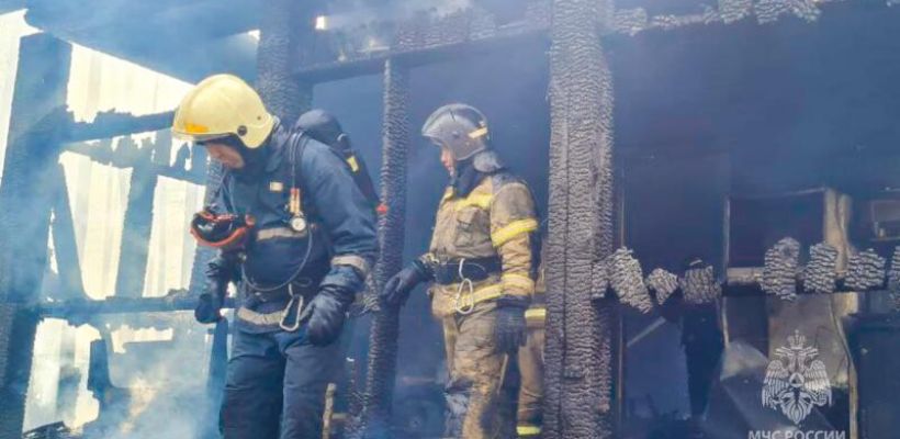 В Якутии во время пожара в частном доме погиб 4-летний мальчик