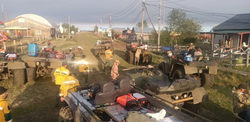 В Якутии тушат лесной пожар в Оленекском улусе