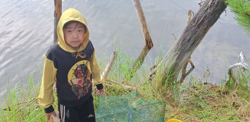 10-летний мальчик наладил бизнес в селе, чтобы подготовиться к школе