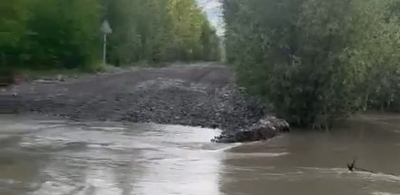 На автодороге "Оймякон" затруднен проезд