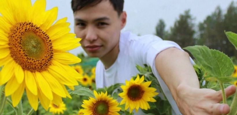«С детьми общаться проще, чем с родителями». Учитель из Якутска может стать ведущим на канале «Россия-1»