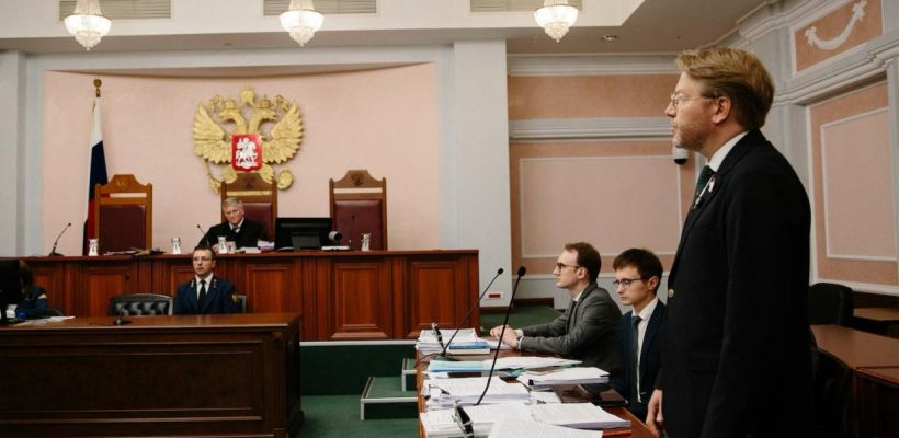 Верховный суд РФ снял партию "Яблоко" с выборов в Госдуму
