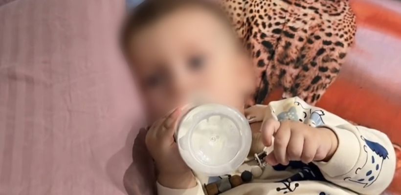 В Якутске девушка оставила младенца няне и пропала
