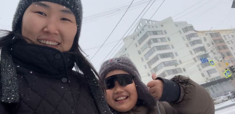 Обычно ради лучшей доли уезжают — а она приехала: мама из Бурятии оставила уютный дом и должность, чтобы сын учился в якутской школе