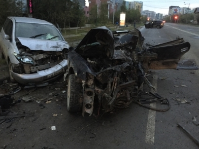 В Якутске по вине пьяного водителя "Мерседеса" погибли два человека