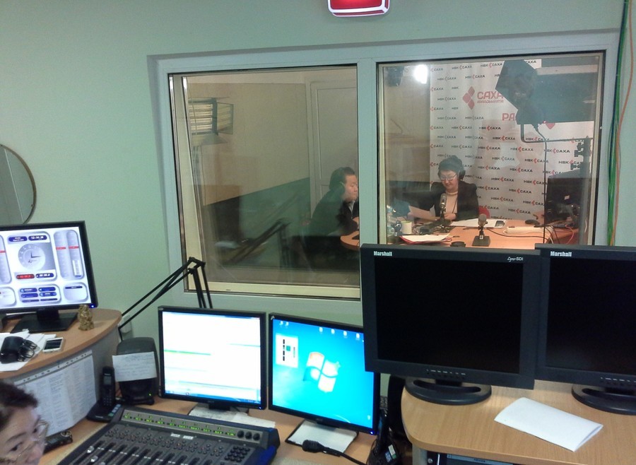 На первые дебаты с Федотом Тумусовым оппоненты не пришли