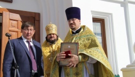 Юрий Куприянов принял участие в освящении храма в Нижнем Бестяхе