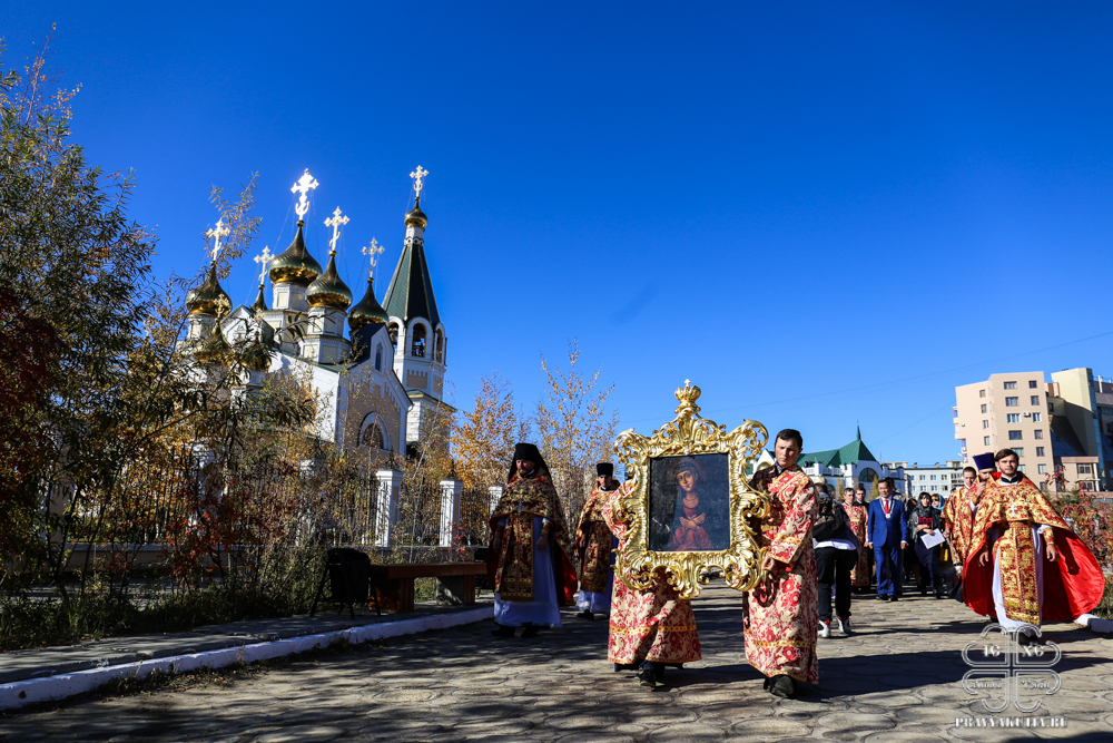 В день города Якутска состоялся Крестный ход с иконой Божией Матери "Умиление Градоякутская"