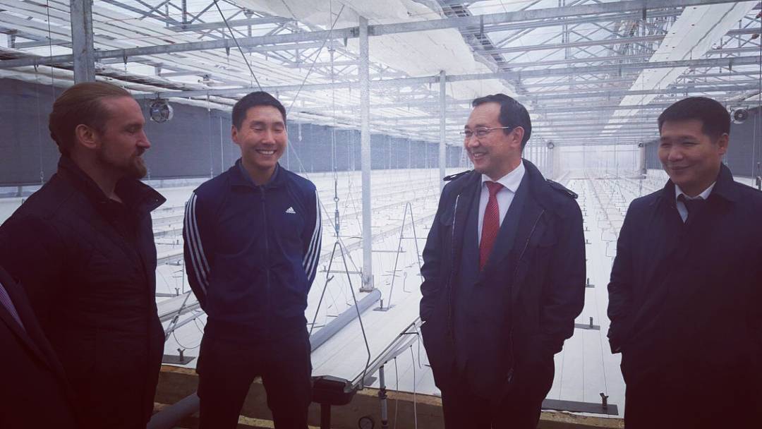 Айсен Николаев заявил о том, что в инкубаторе взошли помидоры