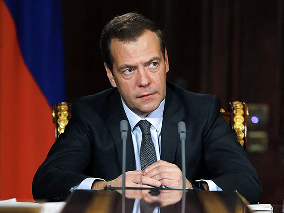 Медведев призвал регионы мобилизоваться ради выжимания налога на прибыль