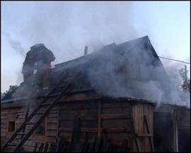 Пожарными спасена частная баня в Якутске