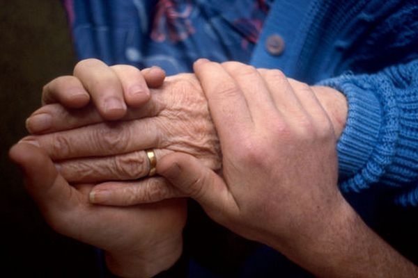 В Якутии будет увеличено финансирование приемных семей для пожилых граждан