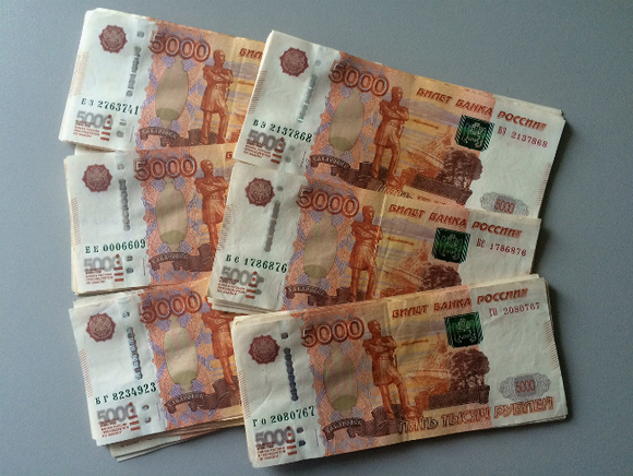 Власти увеличат расходы на силовиков до 2 трлн рублей