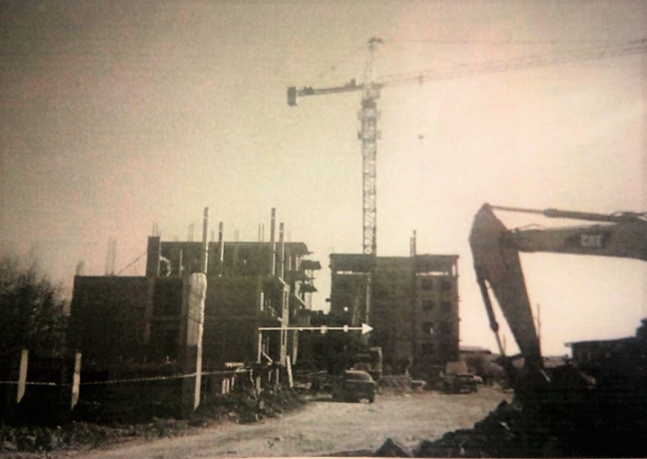 При строительстве жилого дома в Мирном погибли двое