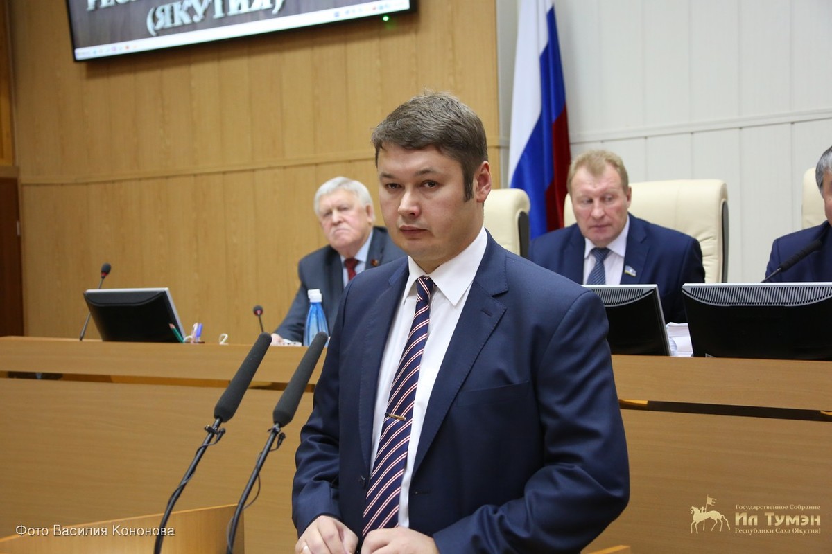 12 депутатов Ил Тумэна проголосовали против кандидатуры Евгения Чекина