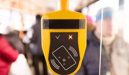 В "Алмазэргиэнбанке" объяснили, кому поступают средства от продажи проездных билетов