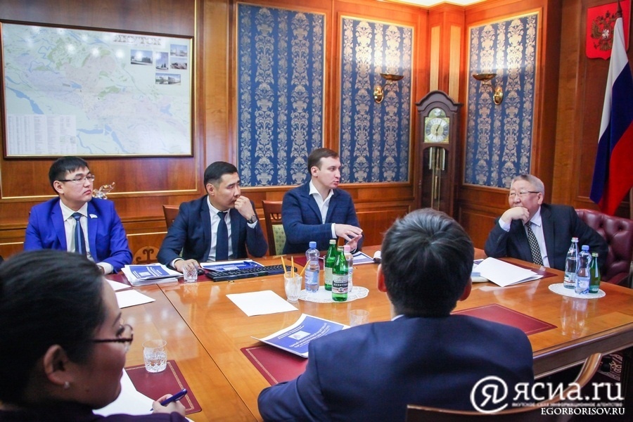 Егор Борисов одобрил создание единого межотраслевого кадрового портала Якутии