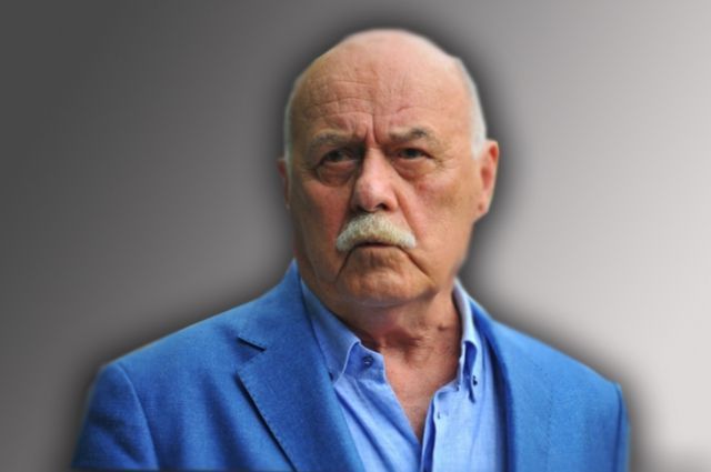 В Якутии открылись «уголки творчества и памяти» Станислава Говорухина