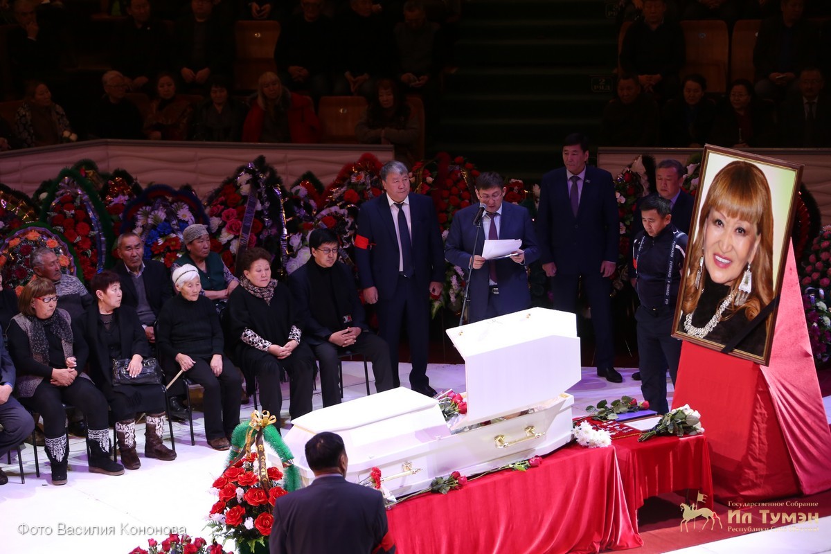 В Якутске простились с народной артисткой Якутии Марфой Колесовой-Расторгуевой