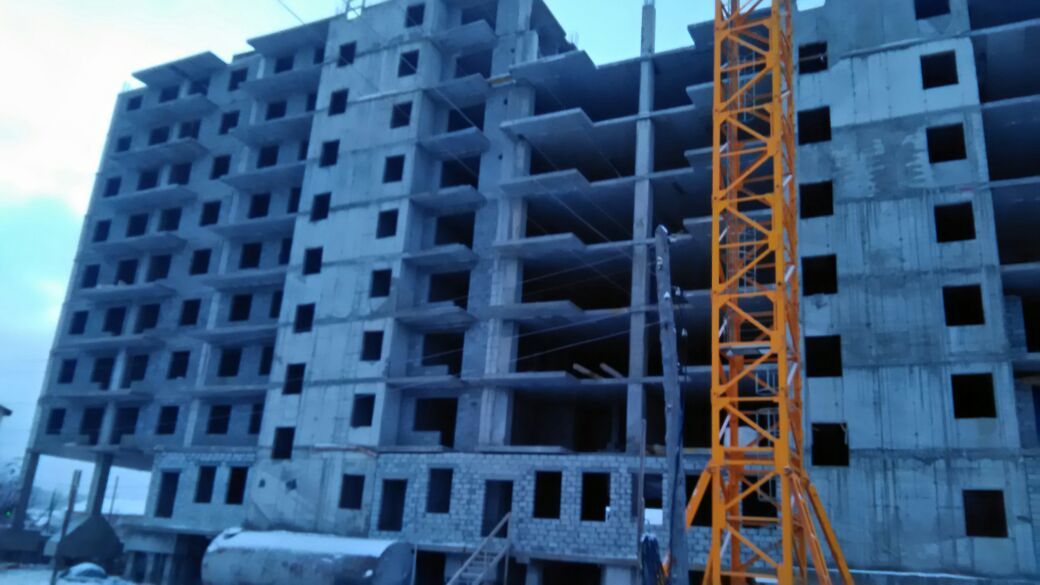 Прокуратура Якутска требует снести незаконную постройку на территории школы №35