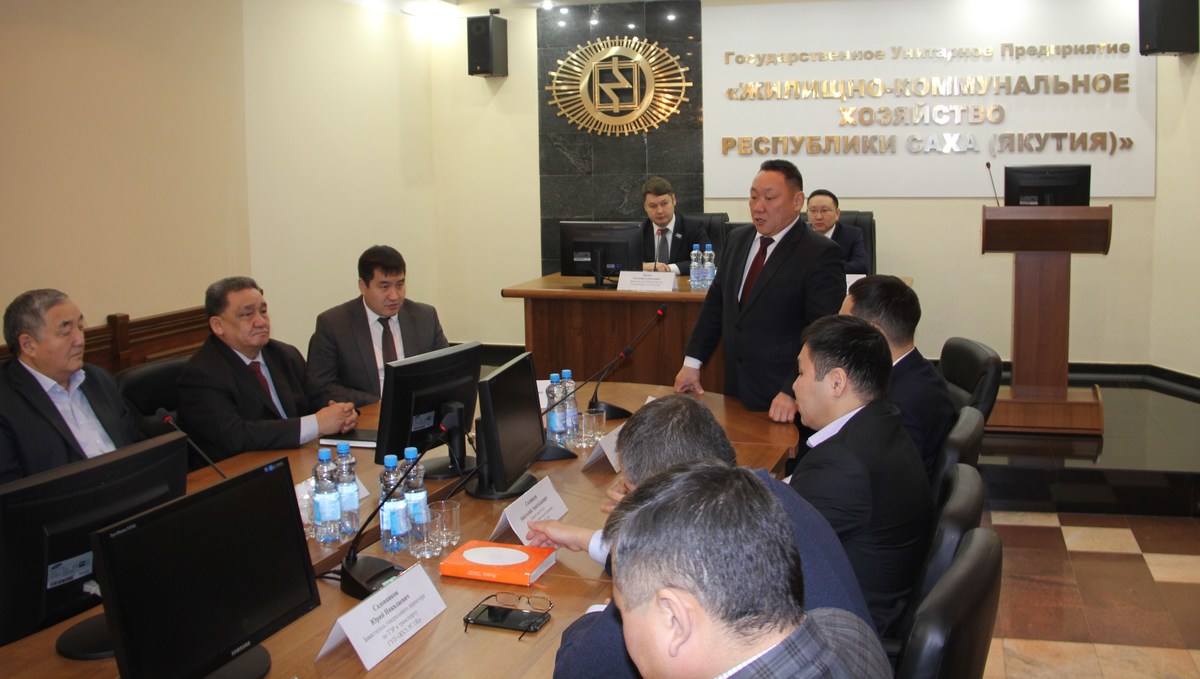 Виктор Омуков представлен коллективу ГУП «ЖКХ»