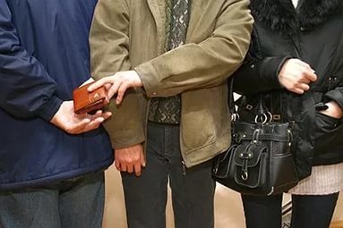 Полиция просит откликнуться свидетелей кражи в автобусе №5 Якутска