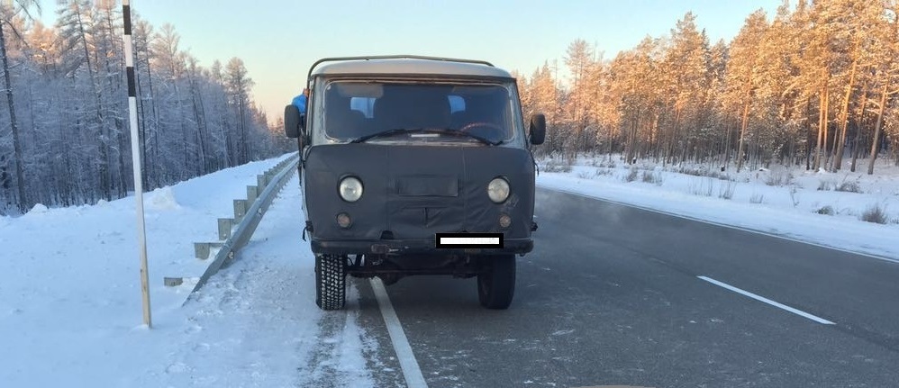 Следователи проводят проверку по факту обнаружения тела мужчины на дороге