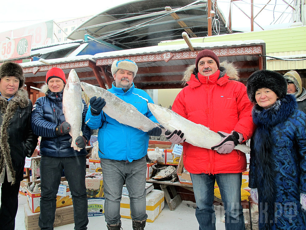 Писатели-фантасты посетили ярмарку "Идэhэ-2016" в Якутске